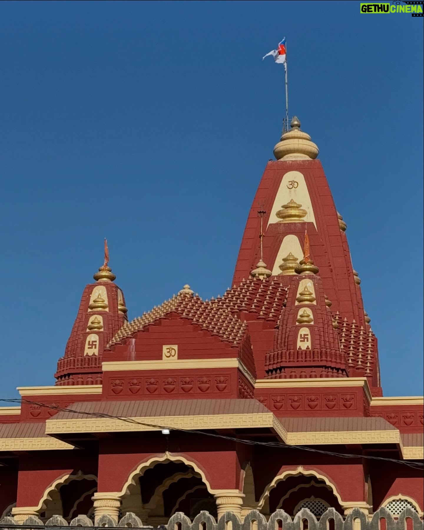Rasha Thadani - 1 Million Likes - Nageshwar, my 12th Jyotirling, and Dwarkadhish. Feeling blessed and thankful🙏🏻🕉️❤️ Har Har Mahadev🩵