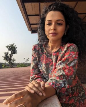 Rashmi Anpat Instagram - ✨✨

#goodmorning #instapeople #fridayvibes #goodhairday #happyme #curlyhairgirl #marathimulgi #rashmianpat