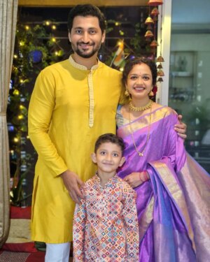 Rashmi Anpat Instagram - Happy Diwali ❤️🪔✨

#positivevibesonly #festival #vibes #happiness #family #us #bond #grateful #rashmianpat #ameetkhedekar