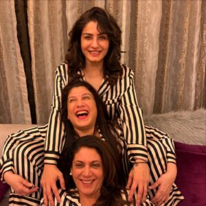 Actress Raveena Tandon HD Photos and Wallpapers January 2025