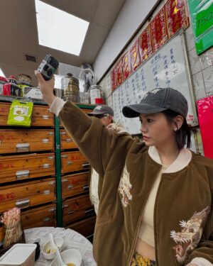 Renci Yeung Instagram - 今年！盡情蛇王！神勇大力！