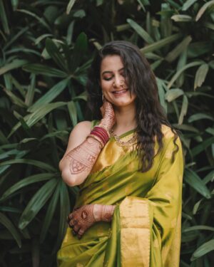 Revati Lele Instagram - 💕🍃

📸 @fotocopy_vm 💕
Mehendi artist : @gauris_artistic_heena 💕