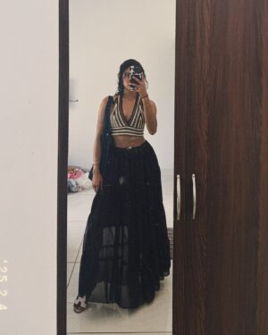 Rida Tharana Instagram - If you don’t know how to love yourself, the universe will keep sending you people that don’t know how to love you either. 
App : OldRoll
I’ve tagged all the brands…
