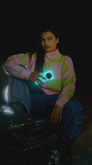 Ridergirl Vishakha Instagram - Adventure never sleeps, and neither does my new travel buddy - the #realmeP3Pro5G 🌌
From the wild trails to starlit skies, its nebula-inspired glow-in-the-dark design keeps shining through every journey.
Because when you’re #BornToSlay, your tech has to match the vibe!
Launching on 18th Feb on @Flipkart
#AD #Collab