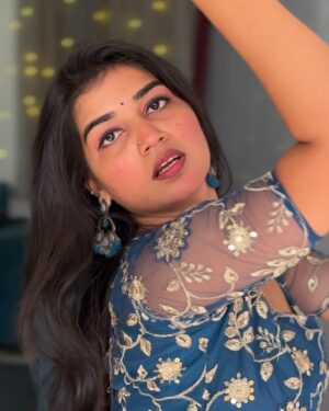 Ridhi Instagram - 👀🧐

#ridhi#explore#explorepage

#trending#trendingreels#posts#telugu#ridhiofl#ridi#loveislove#reef2reef#viralsongs#songs#chepakallapapa#devisriprasad