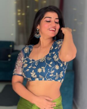 Ridhi Instagram - 👀🧐

#ridhi#explore#explorepage

#trending#trendingreels#posts#telugu#ridhiofl#ridi#loveislove#reef2reef#viralsongs#songs#chepakallapapa#devisriprasad