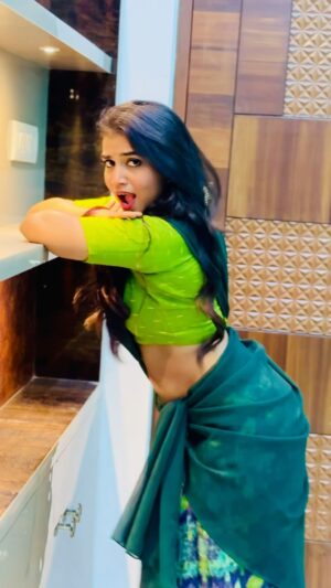 Ridhi Instagram - Old songs 😍✨🧨

#ridhi#ridhiofl#ridi#trending#trendingsongs#trendingreels#viral#viralreels#instadaily#instafeed#loveislove#reef2reef#reelitfeelit#explore#explorepage#halfsaree#tollywood#chiranjeevi#chiranjeevisongs#kollywood#bollywood#india 

U also love old songs ? 🎸🎧