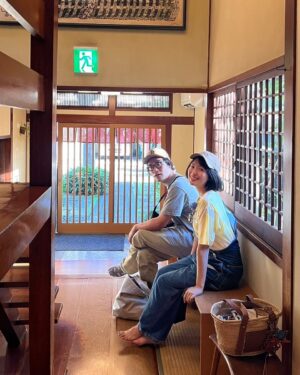 Rie Kitahara Instagram - いろいろ振り返ってたら
載せたい写真たくさん出てきちゃった！😂

こちらは夏の旅行の写真🍧

しーちゃんの地元に
大好きな人たちみーんなと行けた今年の夏☀️
楽しすぎたなあ
そのあと、しばらく西日本を大満喫しました
柳川に初めて行ったよ🍉

そして後輩🐏との
鳥取・島根旅行
念願のコナン三昧でした！！！！！！
最高だった~
日焼けしたくなさすぎてこんなです
 #名探偵コナン