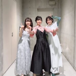 Risa Taneda Instagram - 🐰

今年でごちうさTVアニメも１０周年！

こちらは今年のアニメジャパンのときの３人🩷🩵💜
なんだか一昨日も別の現場で見かけた気がするメンバーですね…笑

11/11がぴょんぴょんの日でもあるので
３月のアニメジャパンの写真だけど今日投稿しちゃいました🐇
いつあげてもいいんだ…2024年なら10周年だからね！

これからもどうぞ宜しくお願いいたします✨️

11周年もごちうさ楽しんでくぞー！サー！！

#佐倉綾音
#水瀬いのり
#ごちうさ
#時をかけるインスタ