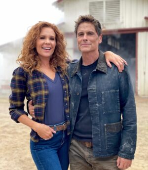 Robyn Lively Instagram - Rob n Robyn tweet tweedilly dee 🎶 8 glorious episodes of @911lonestar What a ride y’all! Outstanding cast and crew I feel so blessed to have been a part of it! If tween me could’ve caught a glimpse into her future and seen this image on set w @roblowe … 😵 Hahaa I hope you’ve tuned in to this season! It gets fiery! 

#911lonestar #marlene