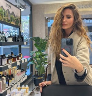 Rojda Demirer Instagram - Çünkü @sertac_kolay kumralı🫶

#reklam