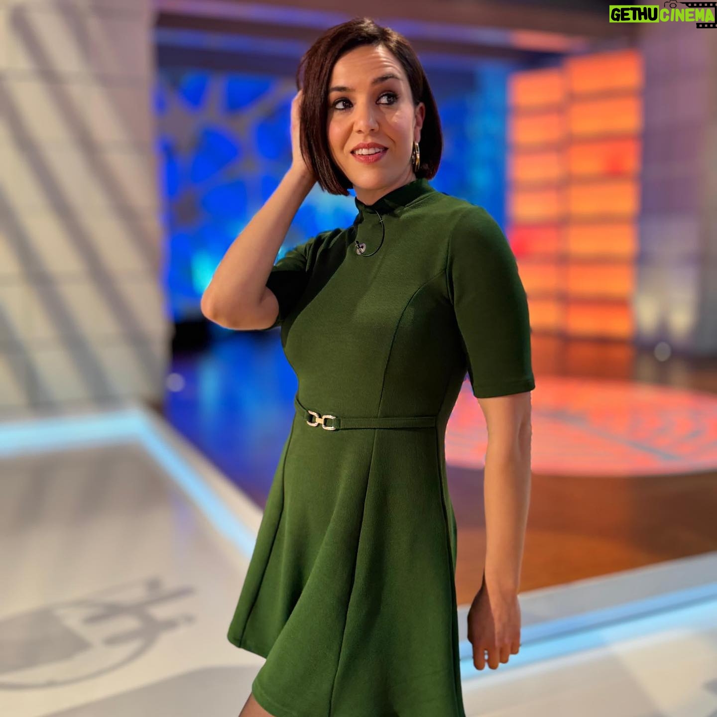 Roko - 1.4K Likes - Visita exprés a @latarde_rtva @canalsurradiotv 🍀
Estilismo: @mara.estilismo
👗 @zara
MakeUp: @valemaquillarte
Pelu: @albertaido
📸 @yosoyvivylin
#tupidealuniversoyseteconcedera
#volveralorigen