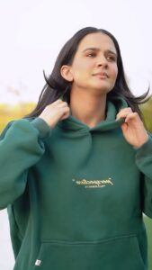 Actress Roopi Gill HD Photos and Wallpapers March 2025