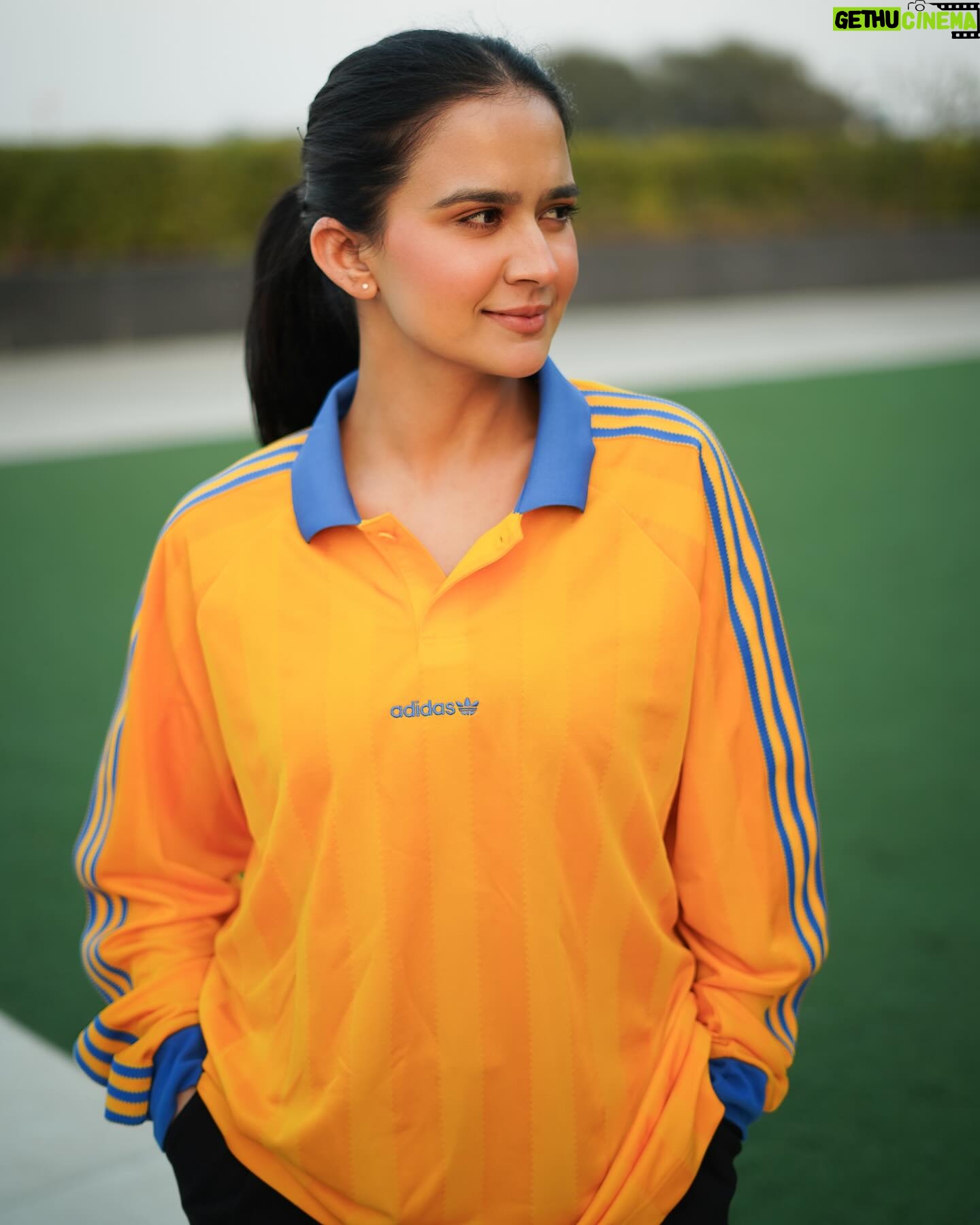 Roopi Gill - 128K Likes - 🩵