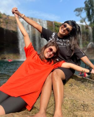 Rooqma Ray Instagram - Happy Birthday to the bestest friend one can ever wish for!!! May your cakes be sweet, your presents be expensive & your day be Awesome!! You know how much I love you!! ❤️❤️❤️ Baki ta video call kore bolchhi 🤣😜