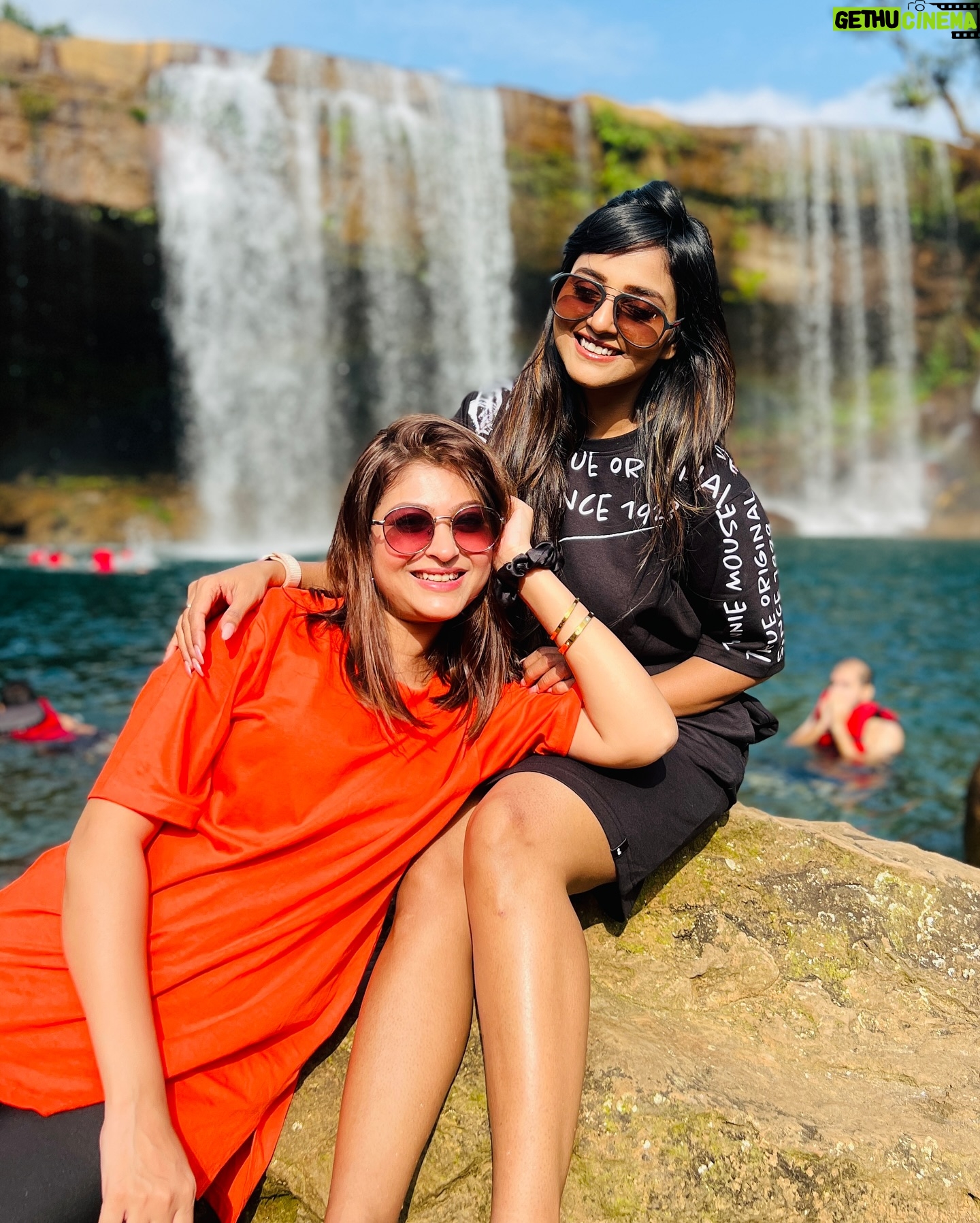 Rooqma Ray - 17.4K Likes - Happy Birthday to the bestest friend one can ever wish for!!! May your cakes be sweet, your presents be expensive & your day be Awesome!! You know how much I love you!! ❤️❤️❤️ Baki ta video call kore bolchhi 🤣😜