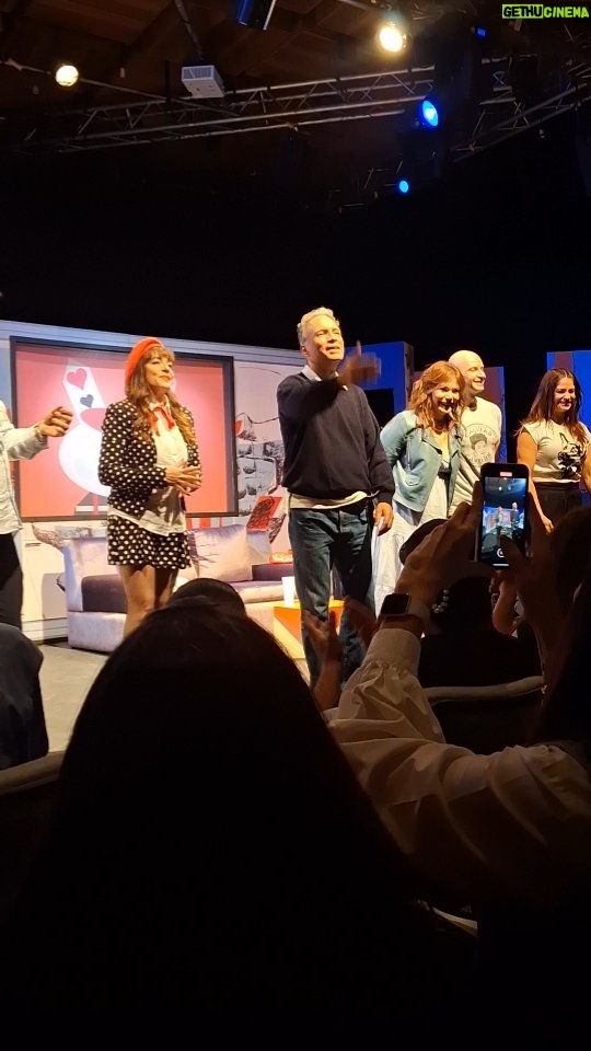 Rosario Prieto - 234 Likes - Momento hermoso ❣️ entre @rafaelromero64 y @rosarioprietop en #losbonobos
El teatro siempre será esperanza ⚡💝🫂
@cculturalam 📍