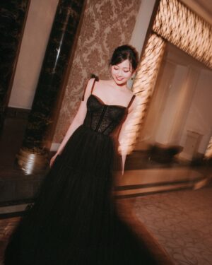 Rosita Kwok Instagram - Butter butter butter you 🧈🧈

Gown @miss.weddinggown 
Earrings @apmmonaco @apmgirls
Bracelet @apmmonaco @apmgirls
Photographer @raymond.a7c @razo.image