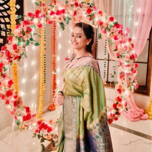 Rujuta Deshmukh Instagram - पार्थ नंदिनी चा मेहेंदी सोहळा....❤️
आज संध्याकाळी ७ वाजता आपल्या @star_pravah वर

#mehendi #lagnanantarhoilchprem 

( Actor Television Marathi Starpravah )