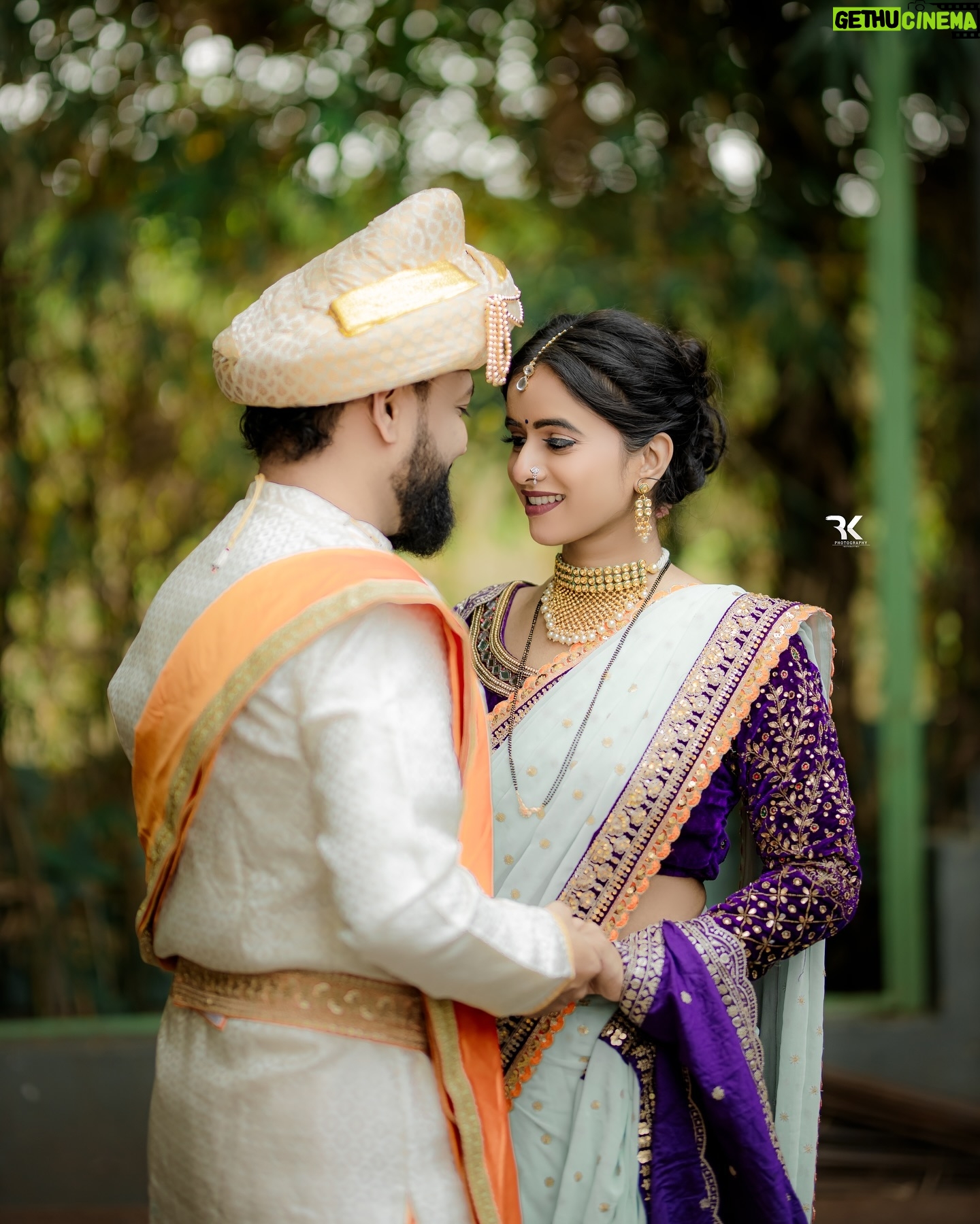 Rupali Wakode - 3.8K Likes - Favourite lookš
Mua - @akankshamakeup_artist_
Click by - @rohan_kokate_photography4455
outfit - @rashmi.s_the_rental_boutique
#marathibride #shadiwalalook #navvarilook #bride