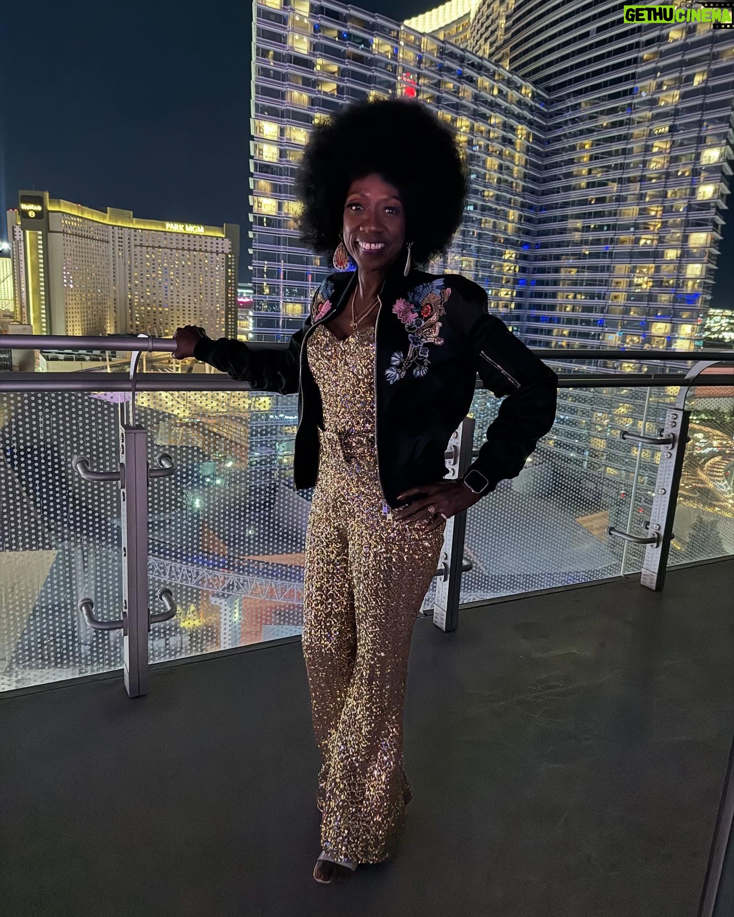 Rutina Wesley - 3.8K Likes - Shot out to Foxy C (aka my momma)! It brought me so much joy to see the biggest smile on your face. I love you and I’m so thankful to have been blessed with 65 glorious years of YOU. You’re my rock, my biggest fan, you lift me up and you keep me on my toes. You don’t look a DAY OVER 21! Happy birthday to the finest Vegas showgirl I know. 💜💜💜💃🏿💃🏿💃🏿