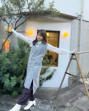 Ryoko Kobayashi Instagram - .
34→35 📷✨

💄
@naokoshinohara 
👗　
@umedakazuhide 
@yukishimane_