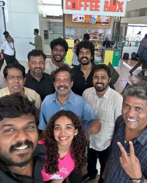Saanve Megghana Instagram - is Happy! 😍

Happy looking at my family happy
Happy looking the audience laugh crazy 
Happy to have worked with a brilliant talented cast and crew 
Happy listening to those claps by the end of the film 
Happiessst receiving so much love for Vennila! ♥️

#Kudumbasthan #BTS #Family