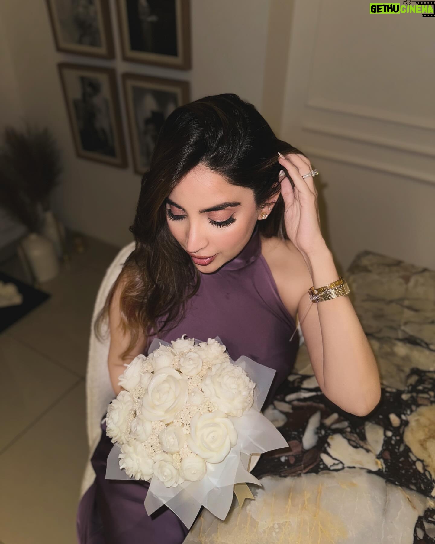 Saboor Aly - 287.5K Likes - Will you be my valentine? That was a rhetorical question, you have no choice - weāre married. š§āāļø
Xoxo š
@aliansari_a2