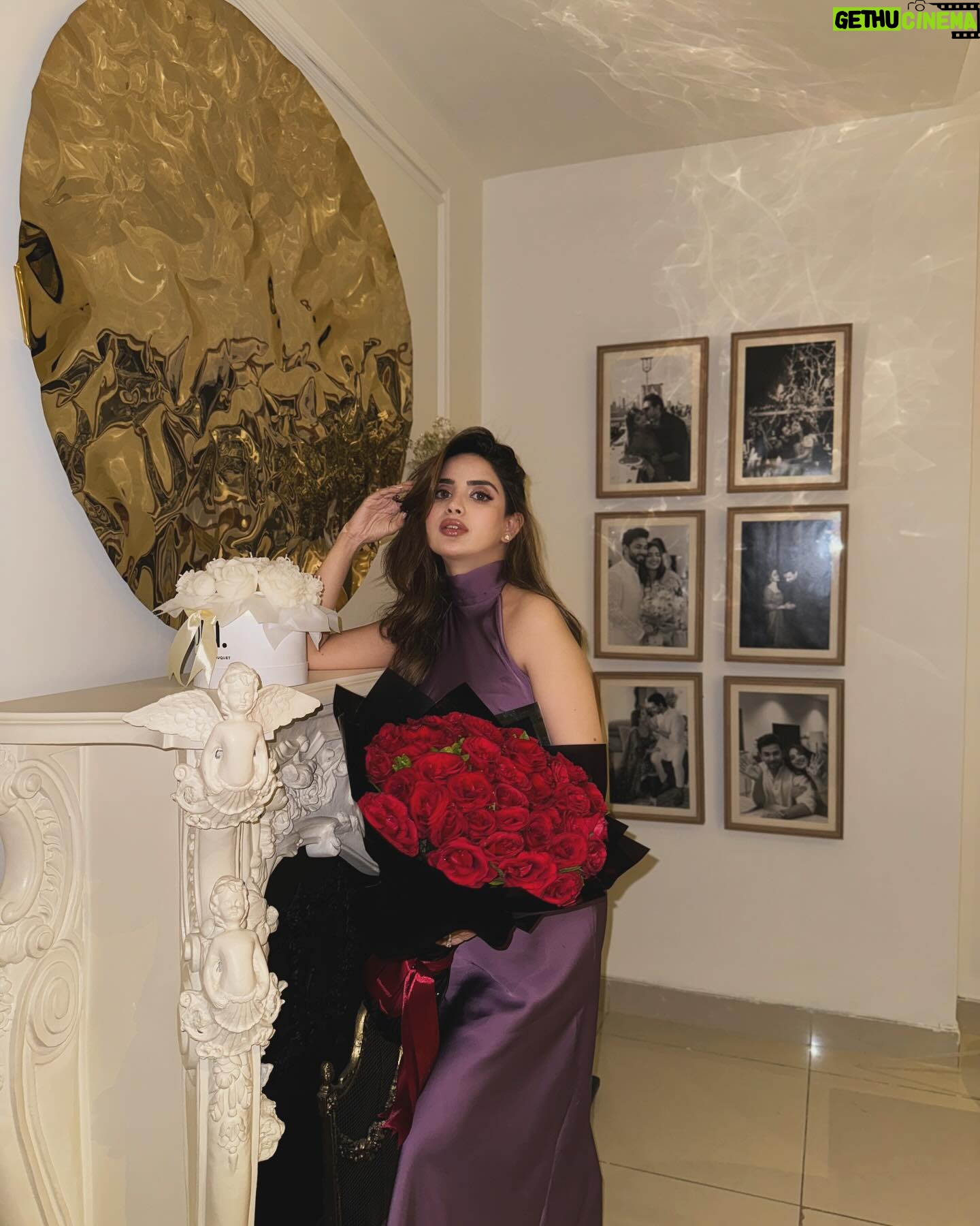 Saboor Aly - 287.5K Likes - Will you be my valentine? That was a rhetorical question, you have no choice - weāre married. š§āāļø
Xoxo š
@aliansari_a2