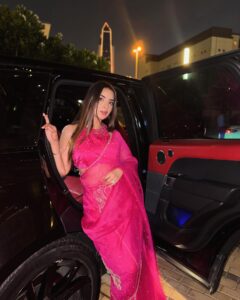 Actress Saboor Aly HD Photos and Wallpapers September 2024