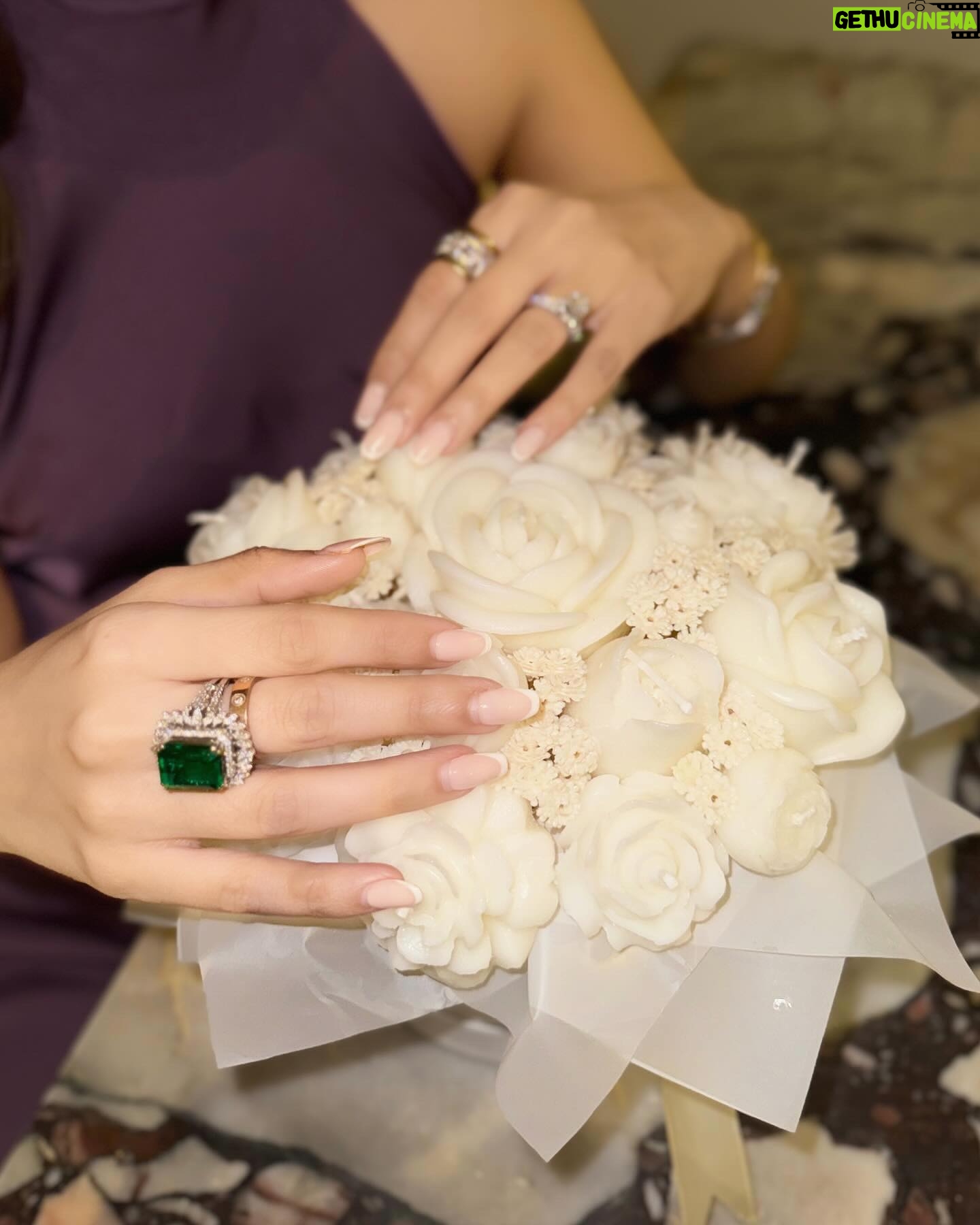 Saboor Aly - 287.5K Likes - Will you be my valentine? That was a rhetorical question, you have no choice - weāre married. š§āāļø
Xoxo š
@aliansari_a2