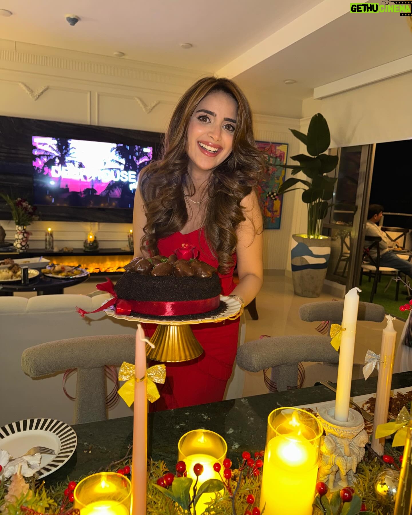 Saboor Aly - 149.9K Likes - šššš«
.
.
.
@samankafridi šš¼