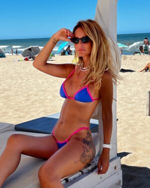 Sabrina Rojas Instagram - Arena y sol …
