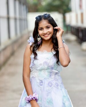 Sachana Namidass Instagram - 💫🥳

Costume by @nandhithas_boutique 
Hair and ear accessories by @sanjana_accessories 
Makeup and hair do by @glam_and_glossy_with_lakshmi 
Click by @uv_naveen