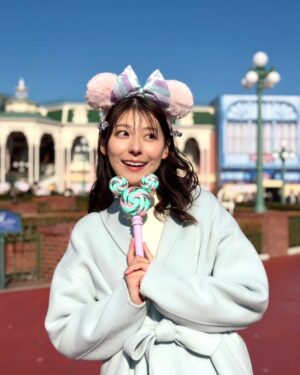 Saeko Kamimura Instagram - .
.
東京ディズニーランドで明日から始まる
スペシャルイベント ディズニー・パルパルーザの第3弾
「ヴァネロペのスウィーツ・ポップ・ワールド」
を取材してきました！
明日の『ひるおび』午前の中継でお伝えします🍭

ちなみに『Nスタ』のすたすた中継も明日は
ディズニーリゾートからクイズなのでお楽しみに✨