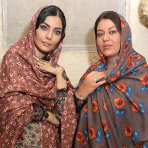 Sahra Asadollahi Instagram - خلاصه اش اینه که تو این شیش سال  رفاقت از جادوگر تا الان هرروز بیشتر دوست دارم❤️❤️❤️❤️