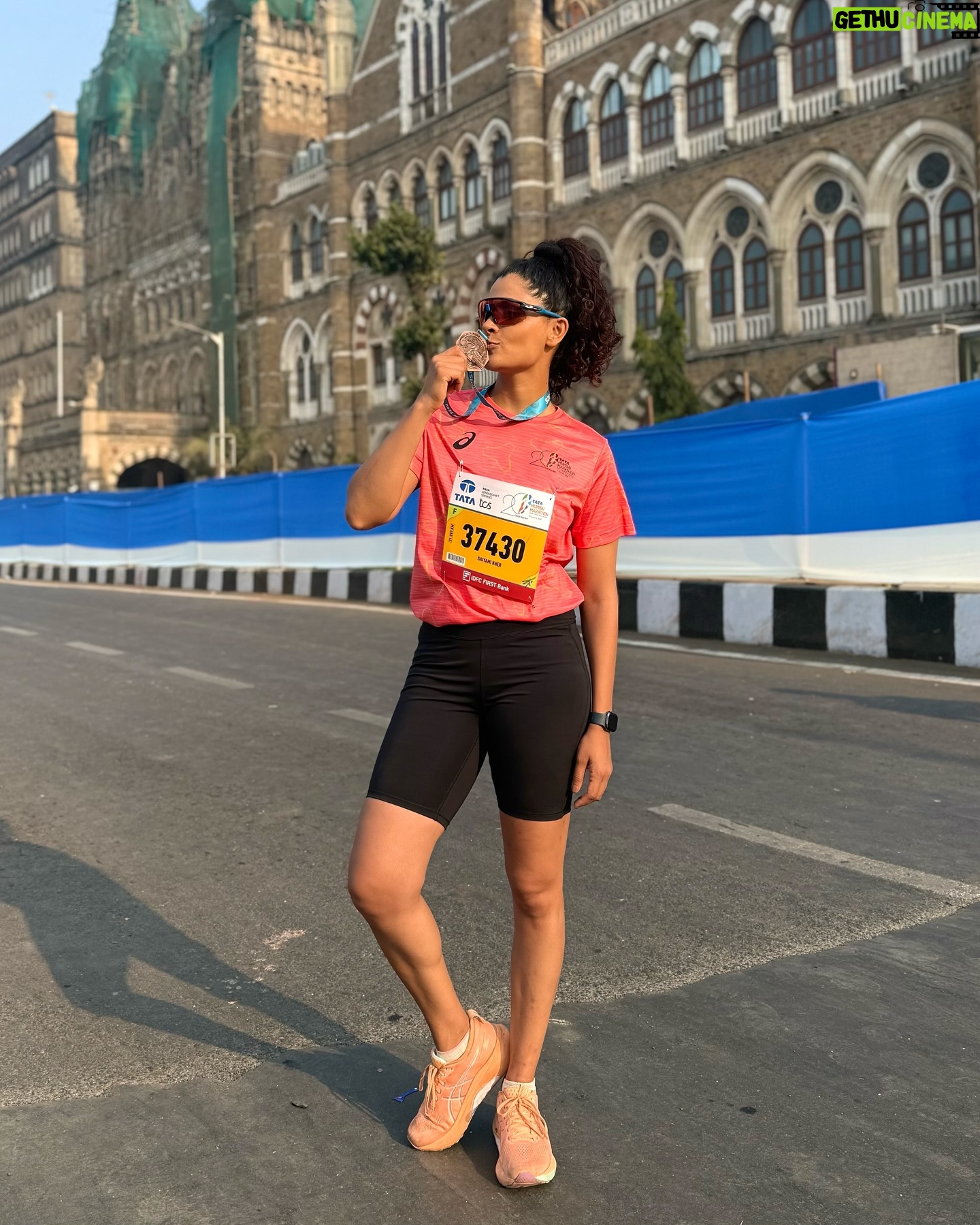Saiyami Kher - 27.5K Likes - HM 21.0975 Done and dusted! The @tatamummarathon is always special. Started my running journey in 2016 with the full marathon and I haven’t stopped. Just so heartwarming to see the turn out getting bigger and better every year, and so wonderful to see so many women doing the half and full! It was an easy enjoyable run for me, without stressing about time :) So proud of my super fit friends @eugeniya.belousova @taras84 @sitaramenon 🙌🏽
Keep running and see you’ll at the start line next year!
#tatamumbaimarathon