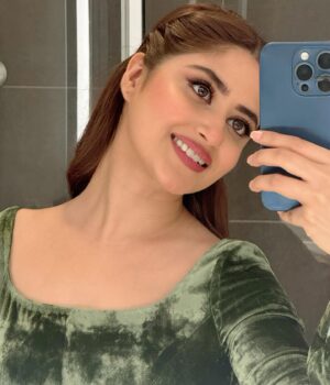 Sajal Ali Instagram - @mihhaofficial 
@aarindanoor 
@ambreenkhan_
@sherezadjewellery