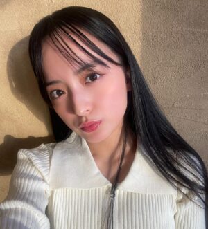Saki Kiyoi Instagram - .
Happy Valentine❤️

#valentines#japan#japanese#selfie#white
#バレンタイン#自撮り#黒髪#清井咲希#スターダストプロモーション