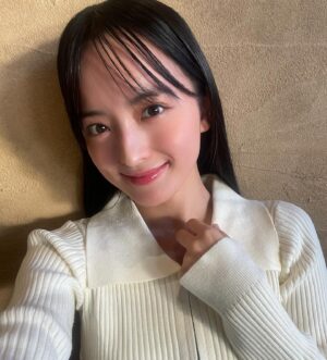 Saki Kiyoi Instagram - .
Happy Valentine❤️

#valentines#japan#japanese#selfie#white
#バレンタイン#自撮り#黒髪#清井咲希#スターダストプロモーション
