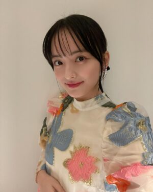 Saki Kiyoi Instagram - 🤳

#selfie#makeup#blackhair#japangirl 
#黒髪#メイク#衣装#清井咲希#スターダストプロモーション