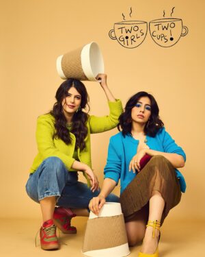 Saloni Khanna Instagram - Two girls are here. You better fear. ☕️ ☕️

📷 @gohil_jeet 
👗 @kavyadoshii 
💄 @reemayank92 
🪮 @maanaveegaitonde