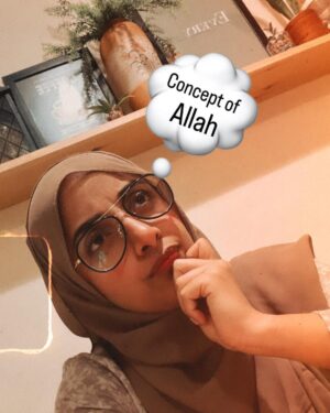 Sanam Chaudhry Instagram - Travel  from the concept of Allah to the reality of Allah … 
Know about the lord ,Allah Almighty from the Quran .. what our creator likes what He dislikes .. confirm what u know about Allah through Quran❤️
Thankyou @arrahmanarraheemnetwork for the daily efforts