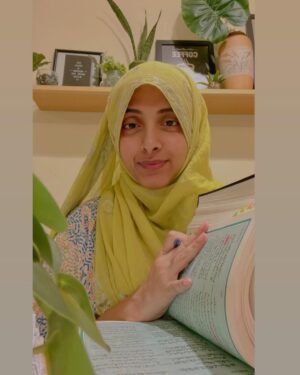 Sanam Chaudhry Instagram - I Get closer to Allah everyday by understanding Quran ❤️
Whatever instructions come your way just do it 👍🏽dont delay 🙌🏽

@arrahmanarraheemnetwork everynight Alhamdulillah 😍