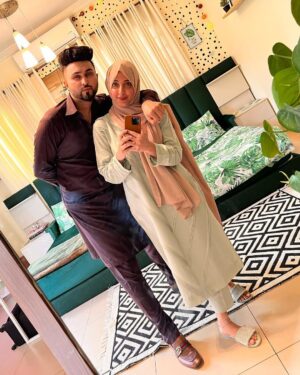 Sanam Chaudhry Instagram - A happy Eid with my family 🪴