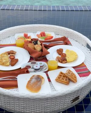 Sananthachat Thanapatpisal Instagram - 🍒🥞🥑🥕🍳 🦈

@adaaranprestigevadoo 
@likemaldives.th