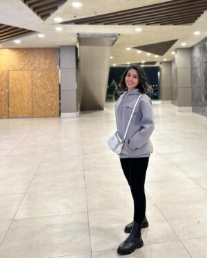 Sandy Jamal Instagram - على رمش عيونها 🦋🤍