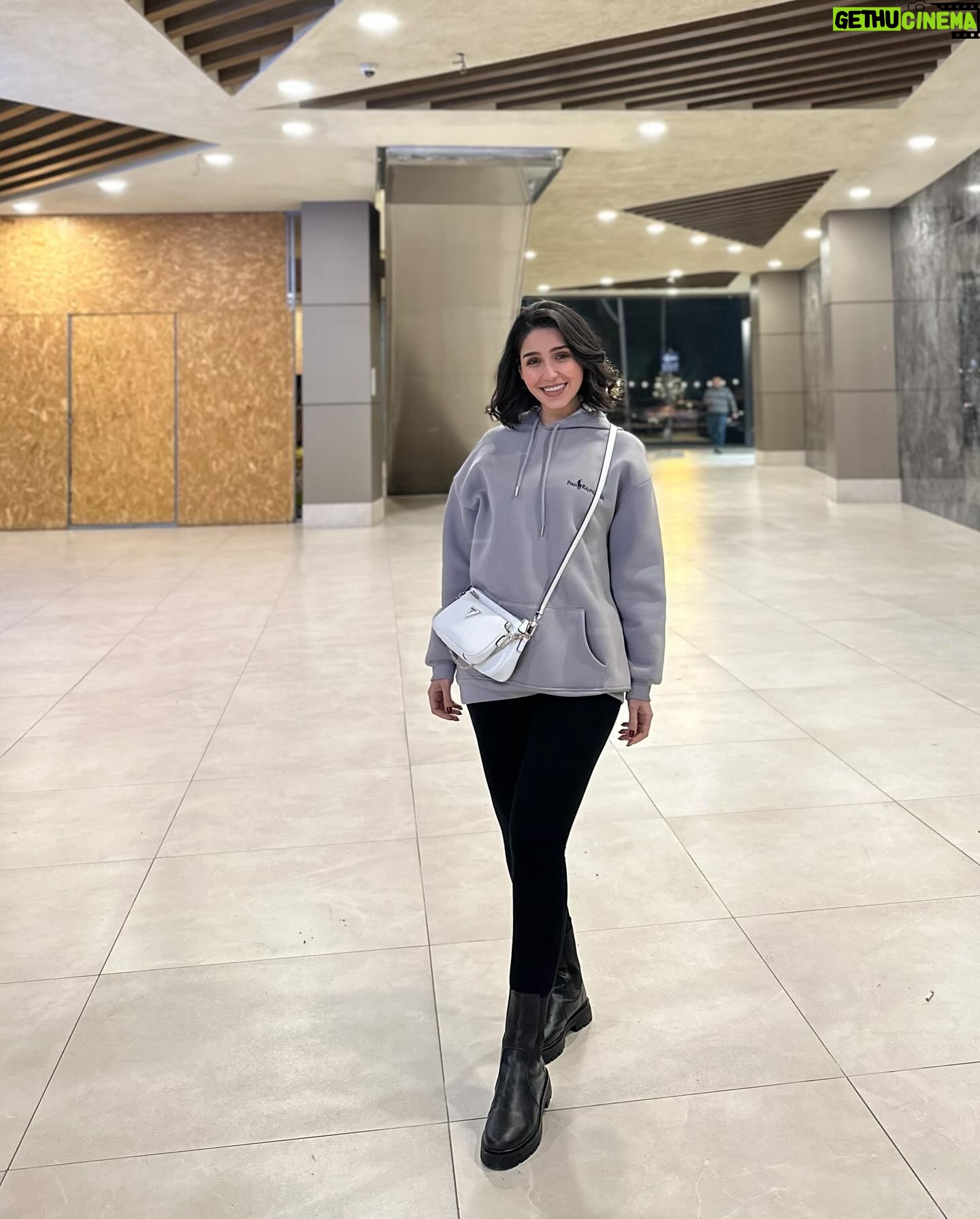 Sandy Jamal - 147.1K Likes - على رمش عيونها 🦋🤍