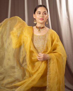 Sanjeeda Sheikh Instagram - Outfit @anfa_couture 
📷 @deepak_das_photography