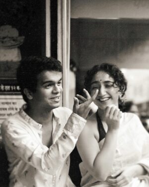 Sanjeeta Bhattacharya Instagram - Throwing it back to when it took more than a fleeting swipe- a whole lot of drama and bit of crazy to call it love! 
“Tu Aa Zara” out this Friday, 10th Jan ✨

এই ভালোবাসার নৌকায় সামিল হও তোমরাও! 🖤

#TuAaZara

📸: @mafiasmedia_ 
.
.
.
.
#somanshu #sanjeetabhattacharya